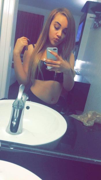 , 19  female escort, Bakersfield