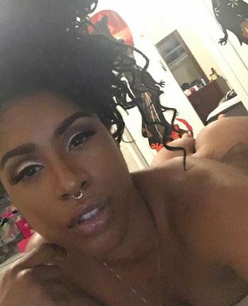 , 21  female escort, Bakersfield