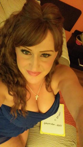 , 40  female escort, Bakersfield