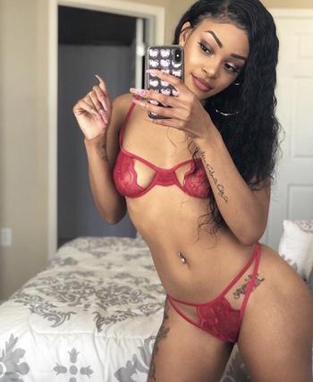 2092084716, 23  female escort, Bakersfield