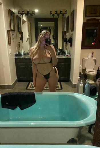 774-531-8733, 24  female escort, Bakersfield