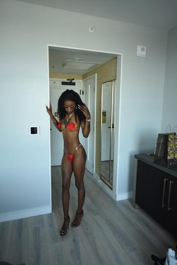 661-596-7252, 22  female escort, Bakersfield