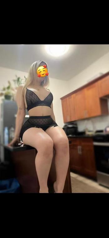 Jazmine /Jazzy, 24  female escort, Bakersfield