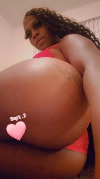 CoCo, 26  female escort, Bakersfield