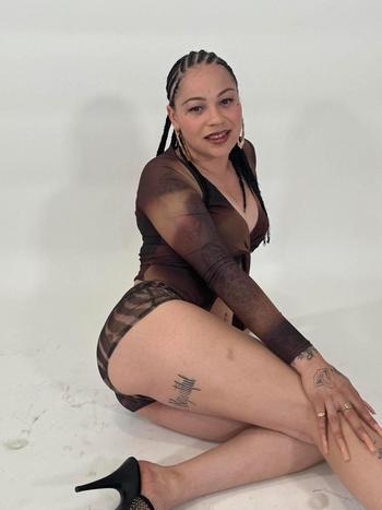 Vivica West, 30  female escort, Bakersfield