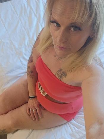 Vivianna Marachino, 47  female escort, Bakersfield
