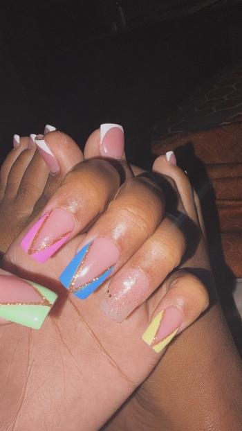 Riri, 27  female escort, Bakersfield
