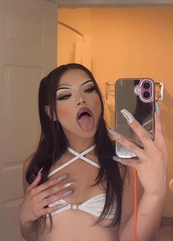 NATALIA, 24  female escort, Bakersfield
